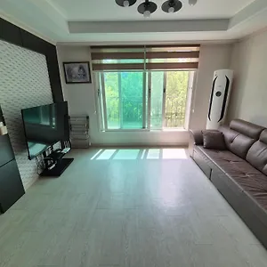 Yolo House ゲストハウス